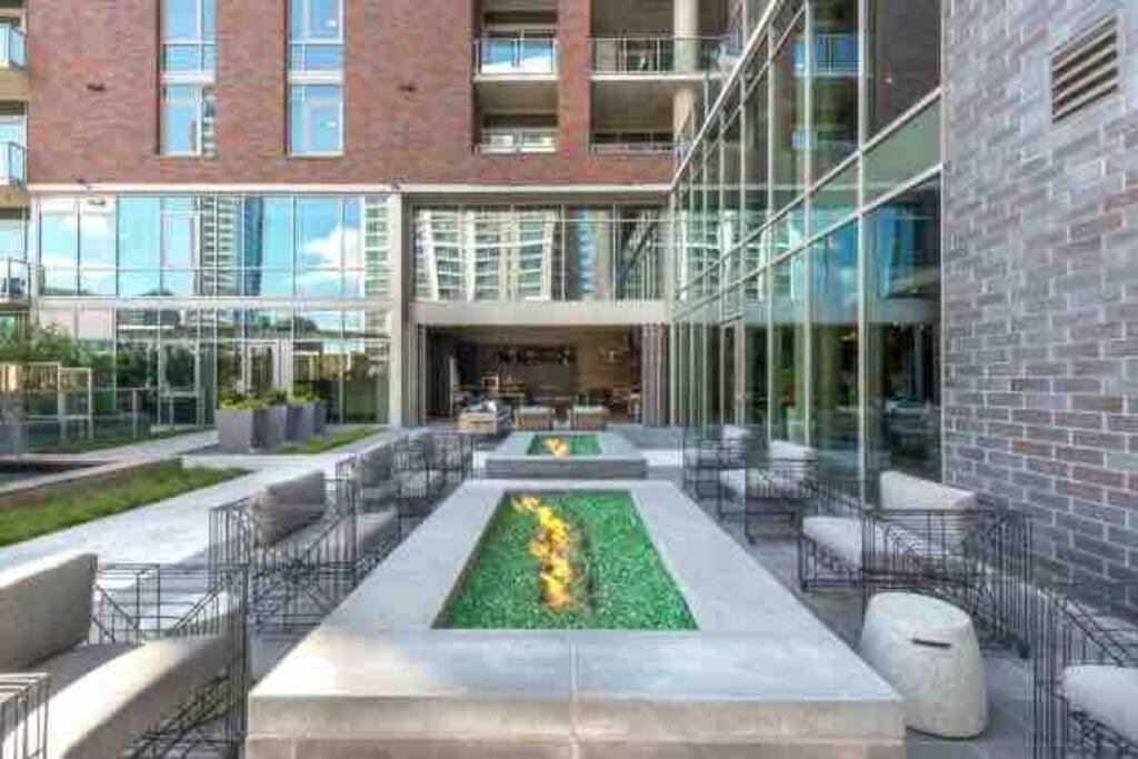 Opulence Is A Way Of Life Apartment Dallas Exterior photo